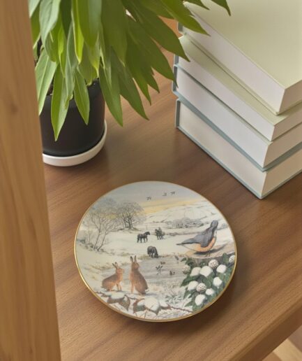 Royal Worcester – “Snowy Dale” (1987)
All Creatures Great and Small Serisi – Şubat Ayı