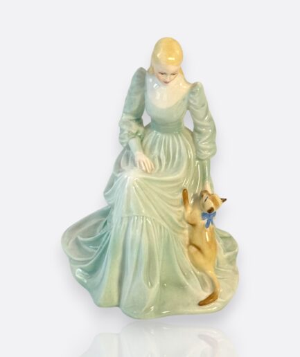 Coalport – “Girl with Cat” Porselen Figür (Bone China, England)