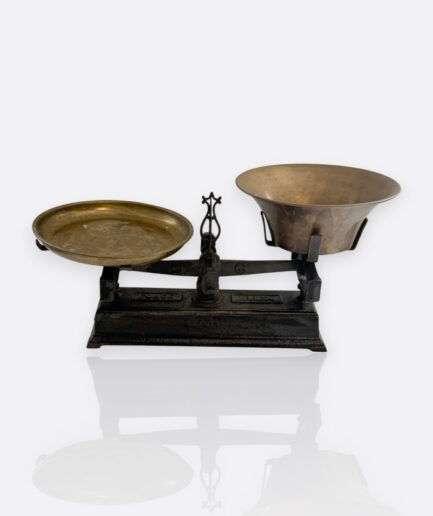 Antika Fransız Döküm Terazi – 15 Kilog Model, 1900’ler