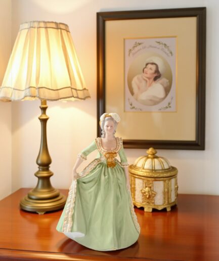 Franklin Porcelain – Marie Antoinette Figürü (1982)