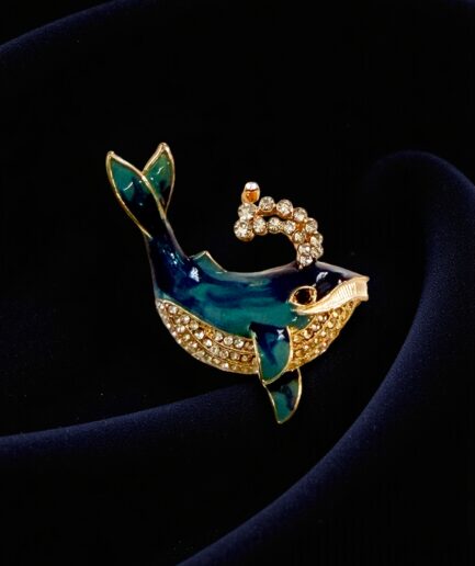 Mavi Mine İşlemeli Balina Figürlü Taşlı Broş