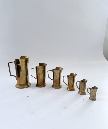 Vintage Fransız Pirinç Ölçü Kabı Seti (6’lı) – Cuivre Laiton – Mid Century Kitchen Decor